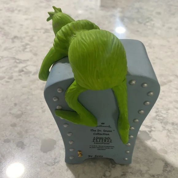 Suess Safe-Dr. Seuss figurine collection - Picture 6 of 8